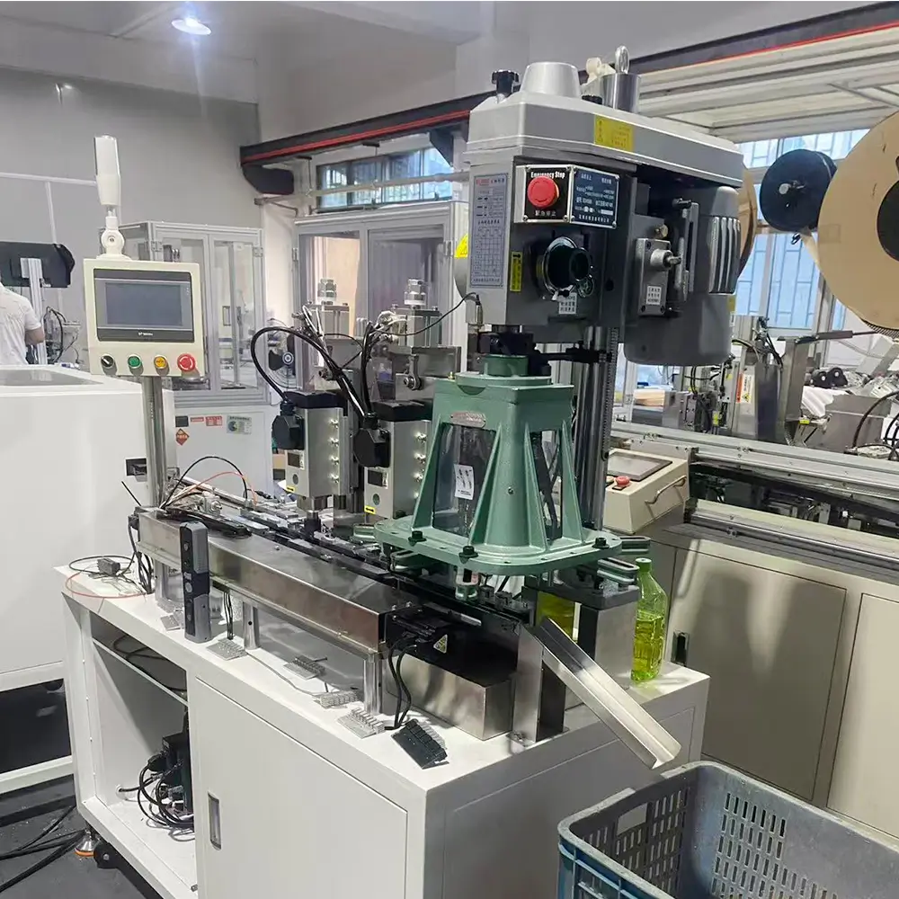 Automatic circuit breaker assembly machine Automatic circuit breaker assembly machine