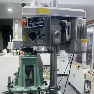 Automatic circuit breaker assembly machine3