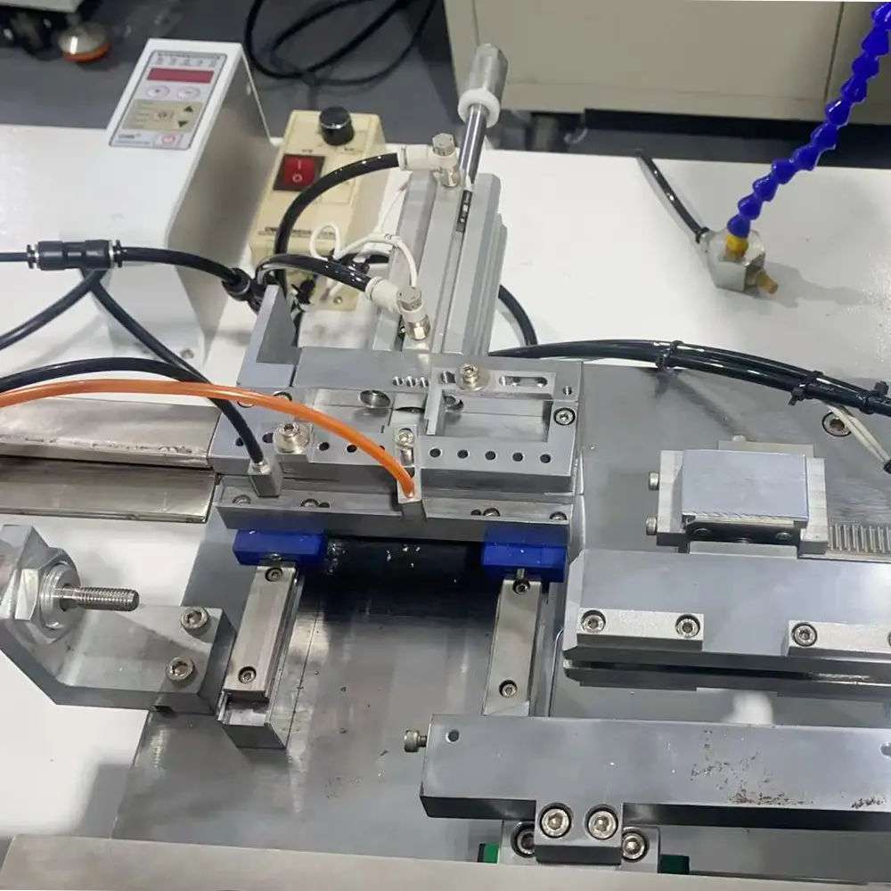 Automatic circuit breaker assembly machine6 Automatic circuit breaker assembly machine6
